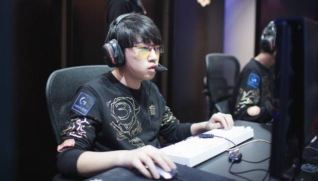 轮转自然而 轮转自然而